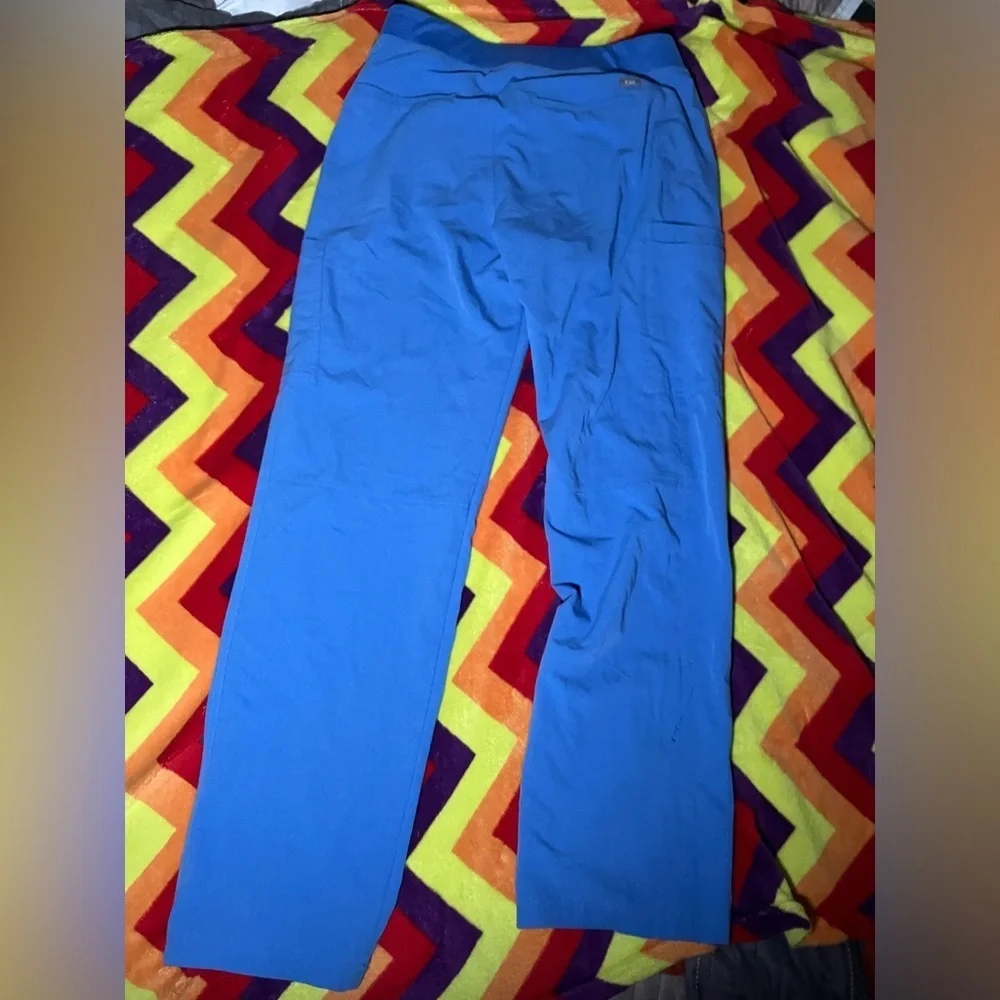 Figs Technical collection Axum cargo scrub pants